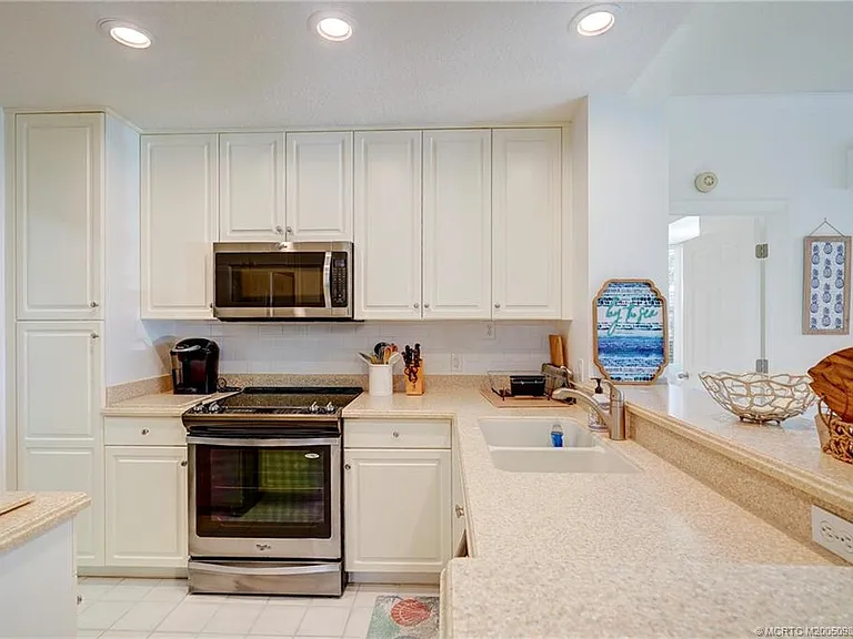 411 NE Plantation Rd #511 — Photo 17