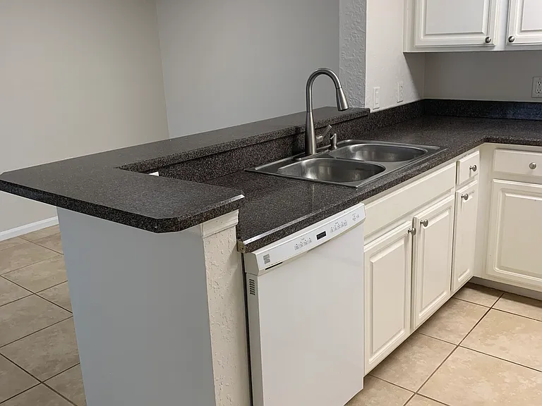 805 Boardwalk Dr — Photo 9