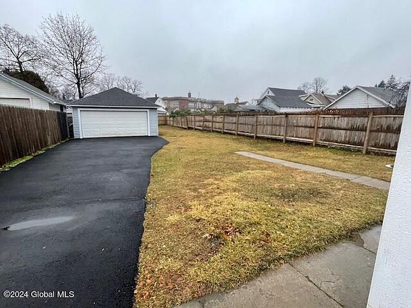 4th image of 2228 Concord Street