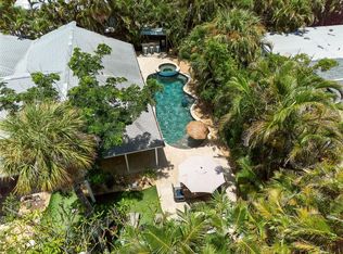 402 71st St, Holmes Beach, FL 34217