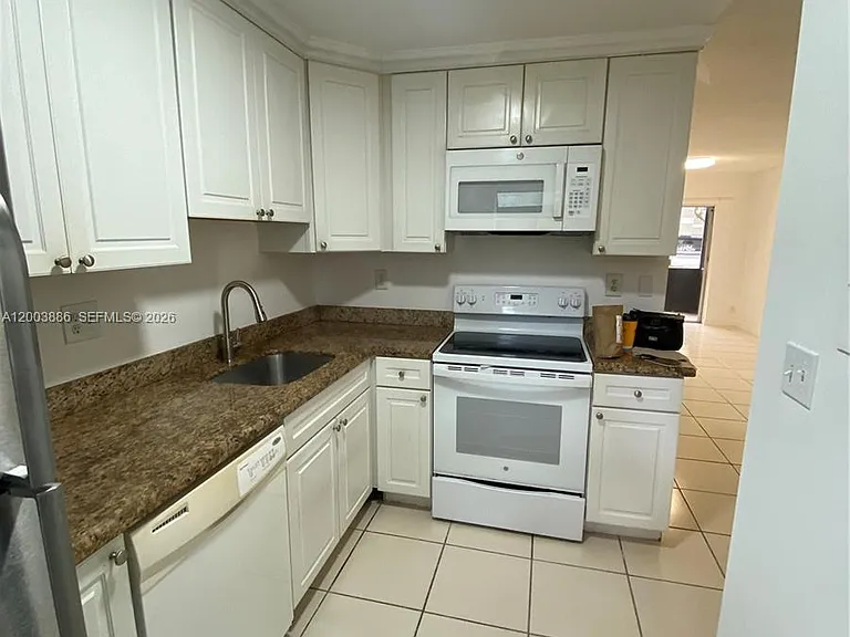514 Gardens Dr #101 — Photo 14