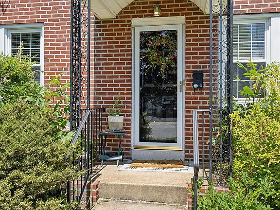 2nd image of 1101 Spruce Ave