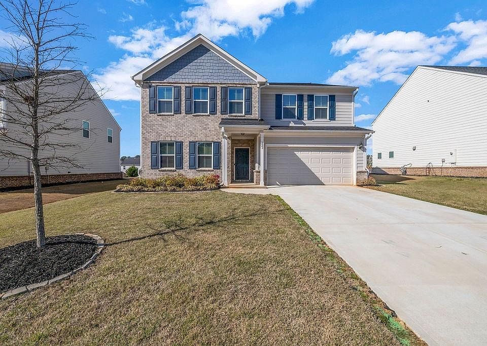 1st image of 221 Begonia Way