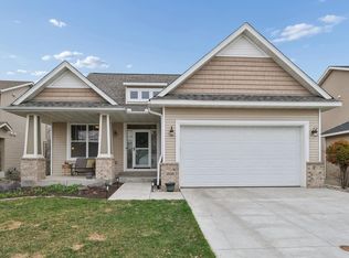 2828 Hawk Ridge Rd NW, Prior Lake, MN 55372