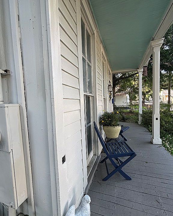 7th image of 454 Chatham St