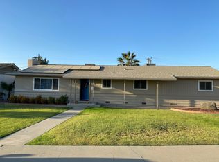 1460 Cypress Ln, Lemoore, CA 93245