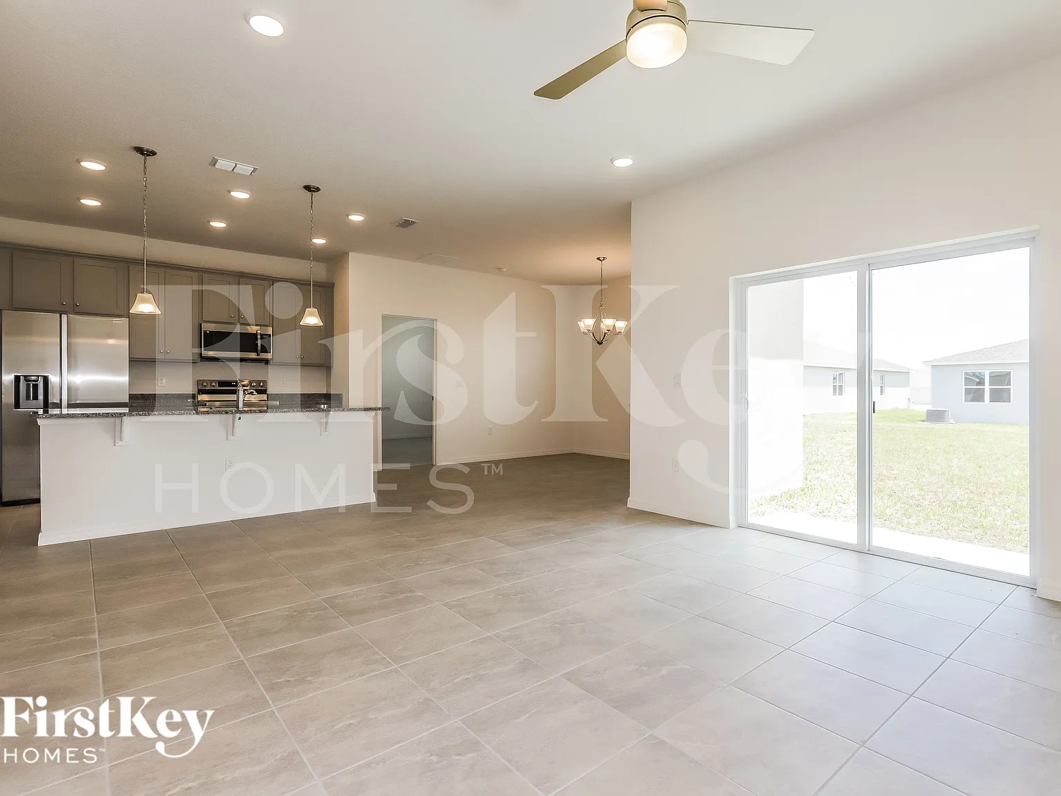 3 bed, 2.0 bath, 1589 sqft, $1,815 — Photo 4