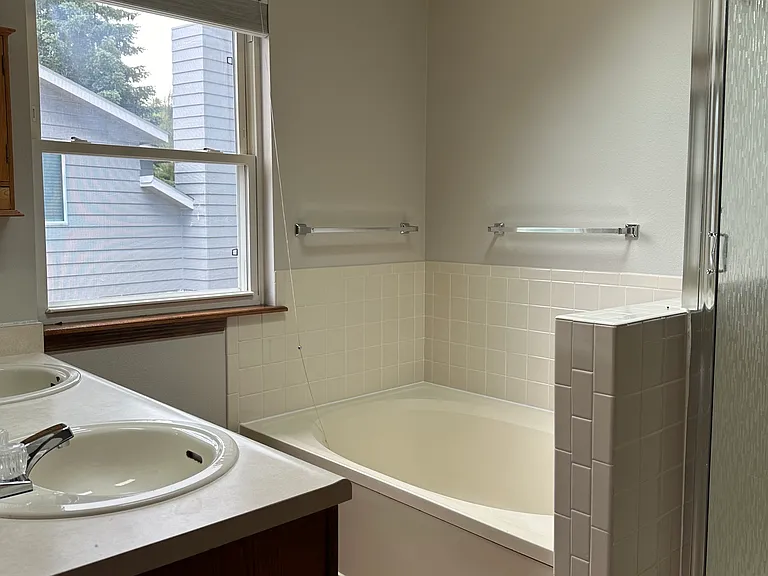 6120 Fall River Dr — Photo 15