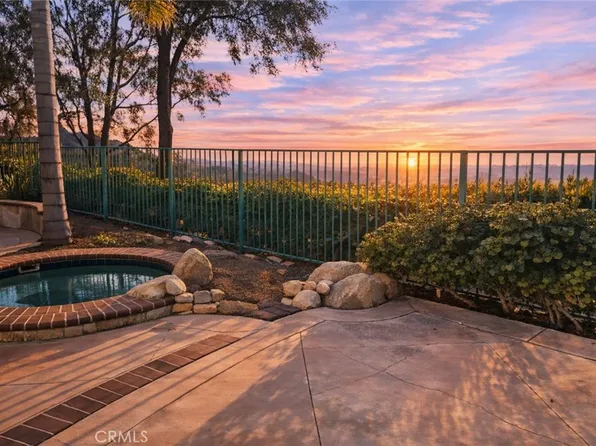 35 Grassy Knoll Ln, Rancho Santa Margarita, CA 92688