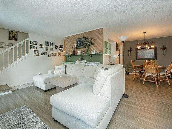 3rd image of 2330 Dusty Rd