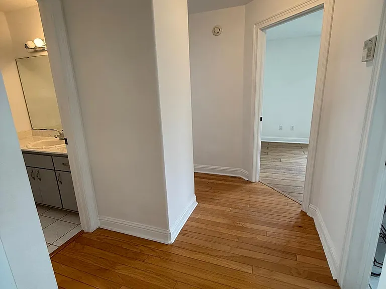 Ballenger Ln — Photo 15