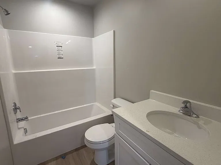 475 S 200 W — Photo 7