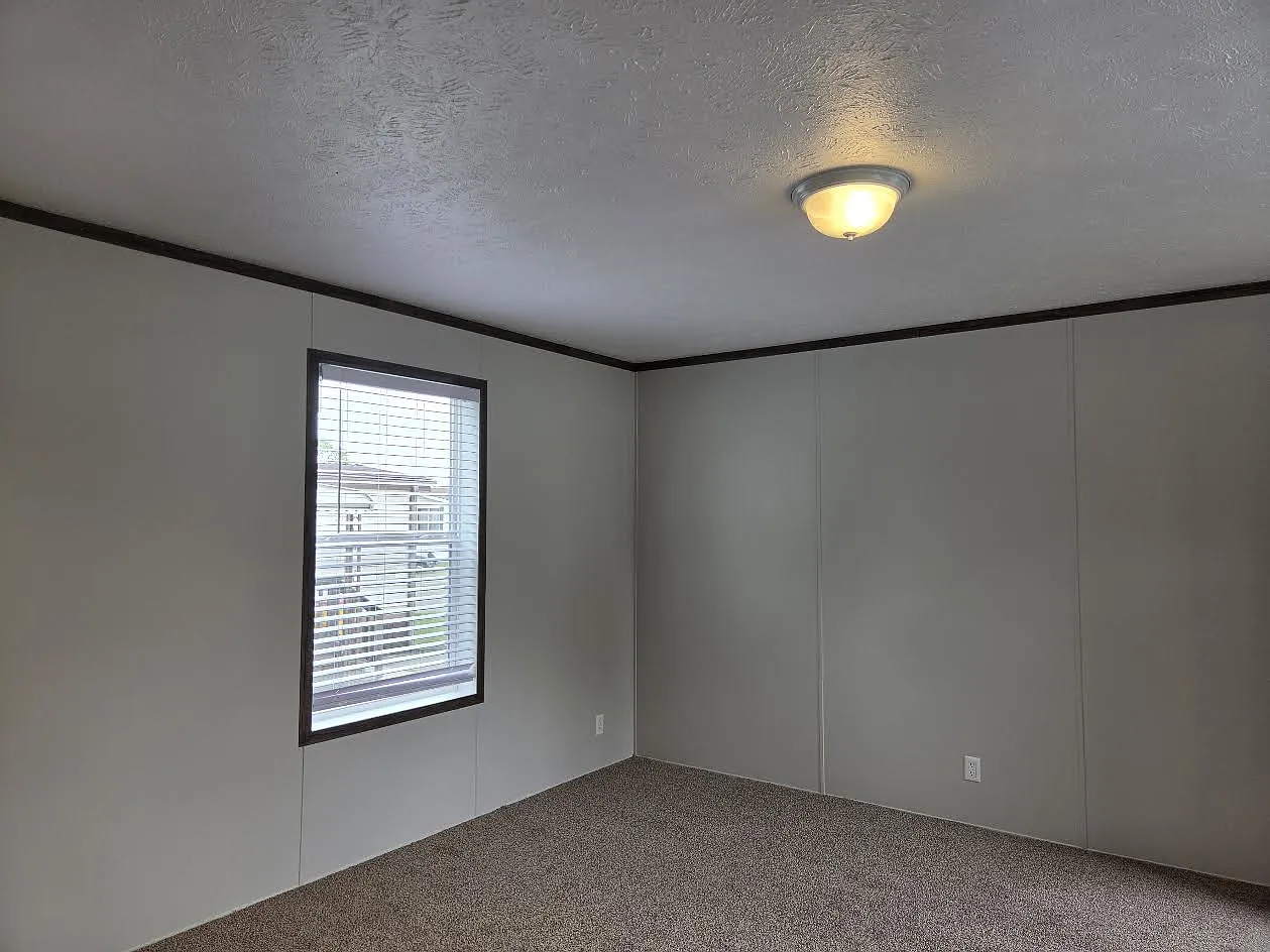 3 bed, 1056 sqft, $1,139 — Photo 3