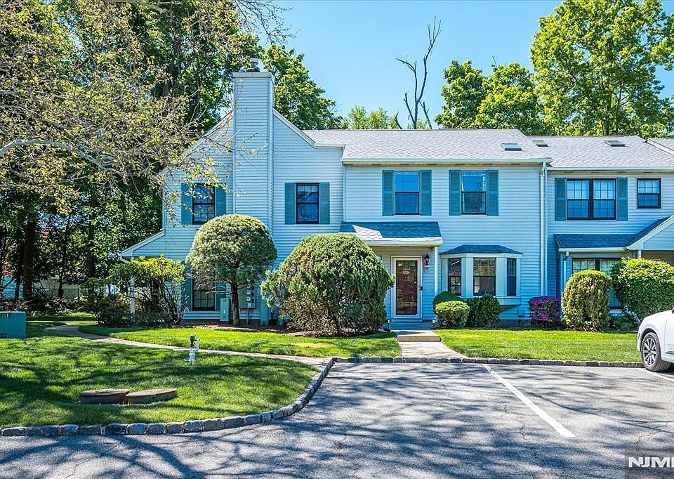 1st image of 1402 Maplecrest Rd #1402