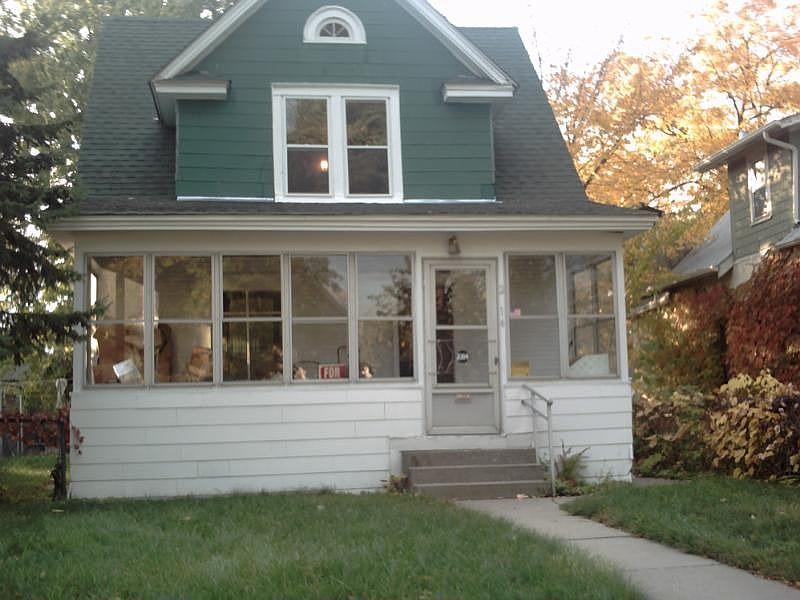 1st image of 2314 Quincy St NE