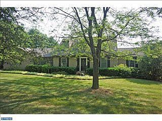 1st image of 840 Meadowview Dr