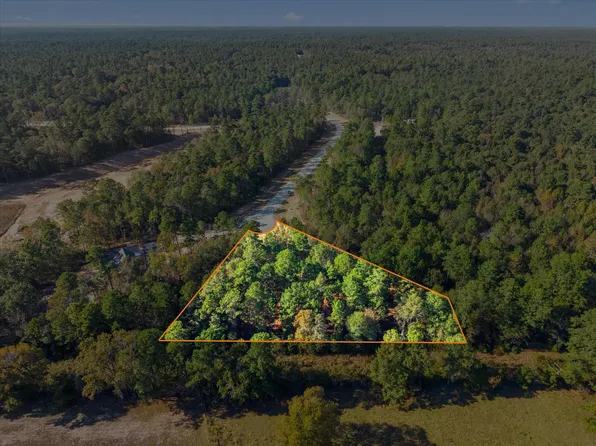 195 Bunkhouse Rd, New Waverly, TX 77358