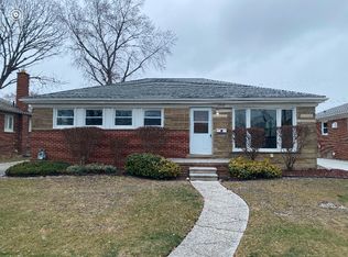 8949 Fox Ave, Allen Park, MI 48101
