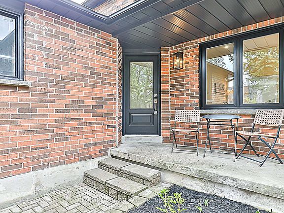 4th image of 35 Buchanan Cres