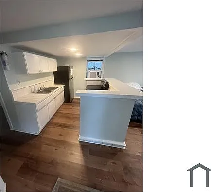 Studio, $2,400 — Photo 4
