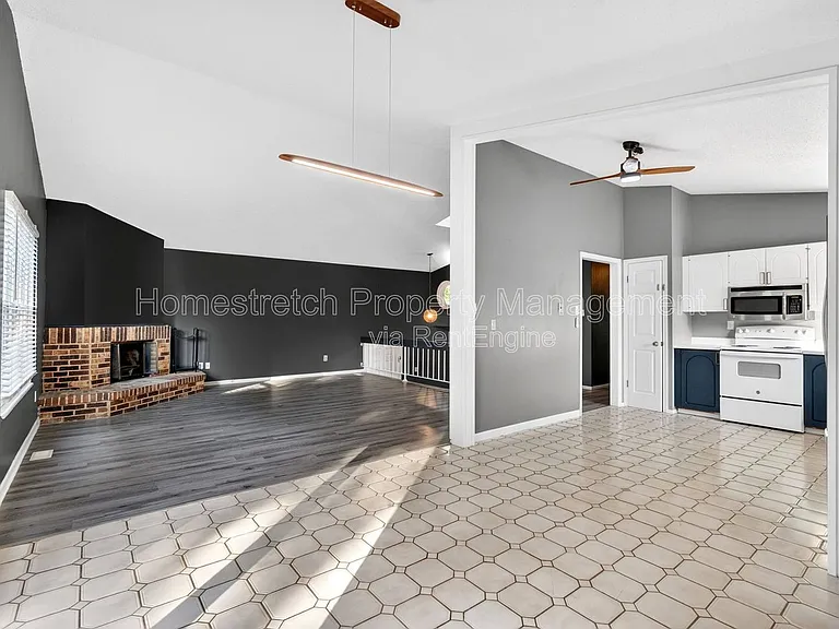 4157 Attleboro Ct — Photo 25