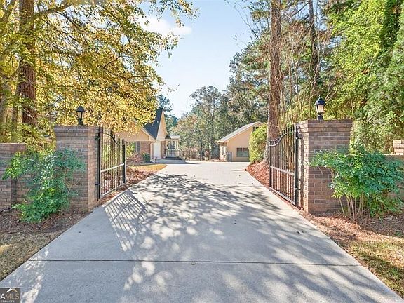 2nd image of 2150 Oglesby Bridge Rd SW