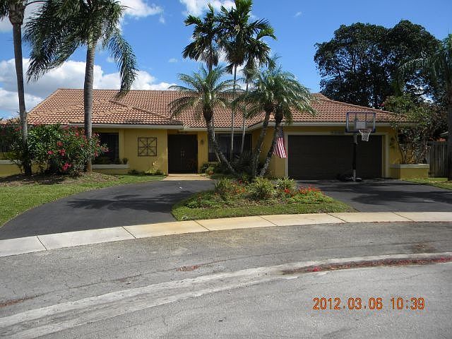 1st image of 1660 NW 100th Way
