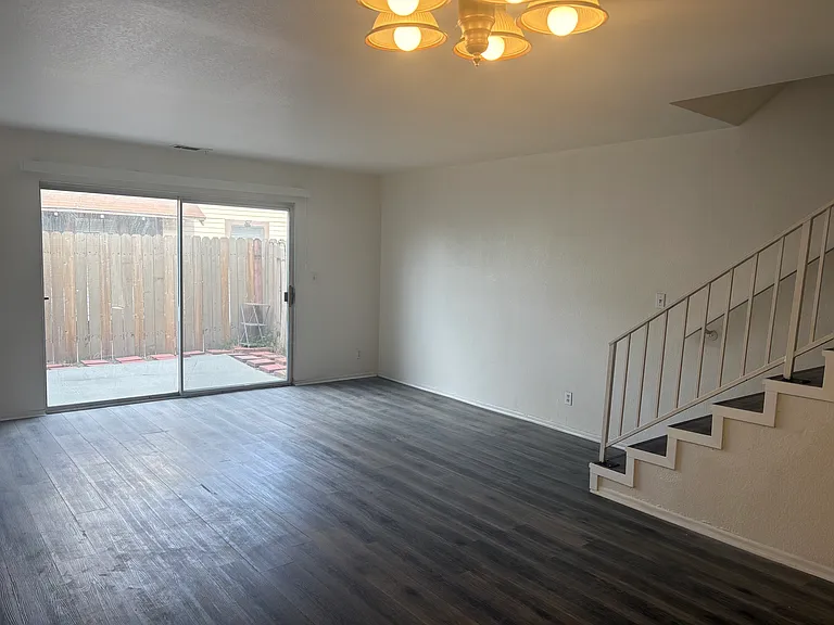 615 E Colorado Blvd #B — Photo 9