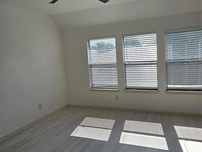 16203 Dryberry Ct — Photo 11
