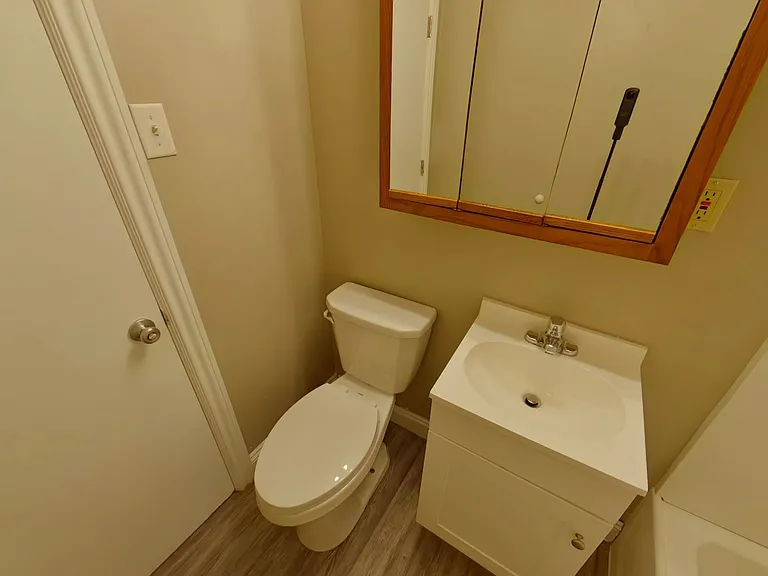 1921 N Garland Ave — Photo 12