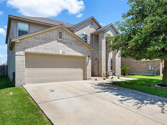 2nd image of 908 Yellowstone Dr