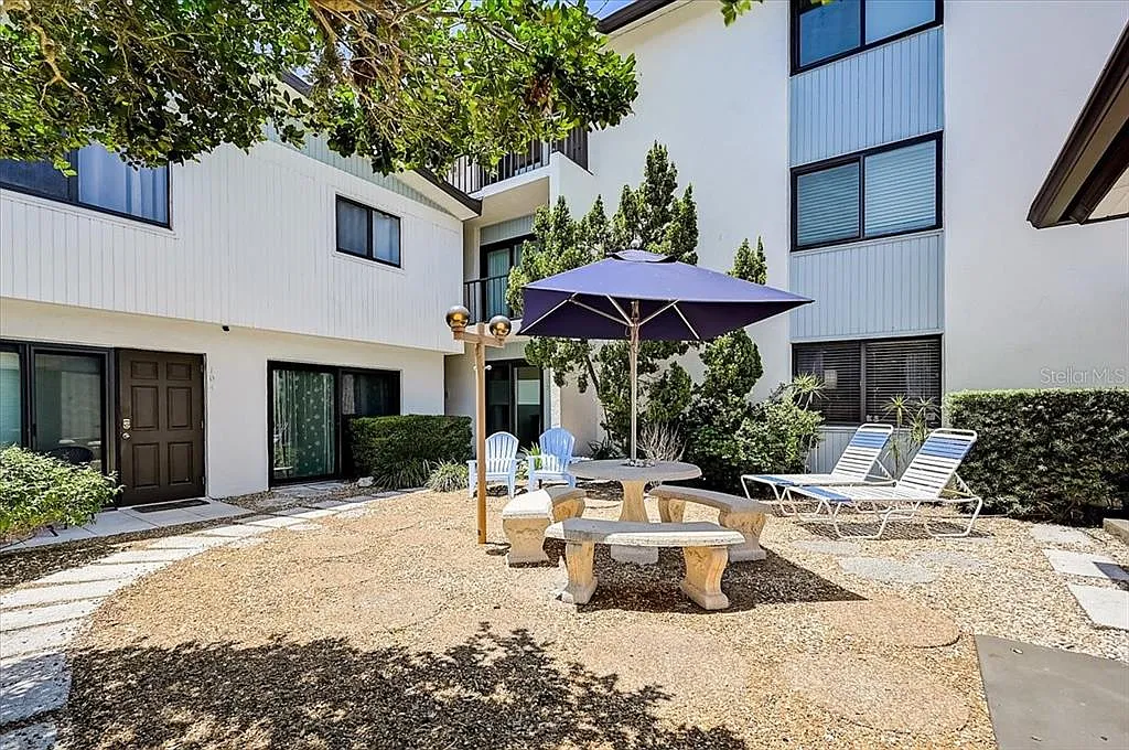 1 bed, 1.0 bath, 657 sqft, $2,200 — Photo 3