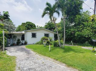 2620 NE 205th St, Miami, FL 33180