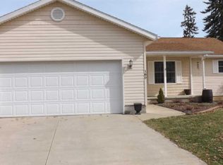 180 N Woodland Ave, Clyde, OH 43410