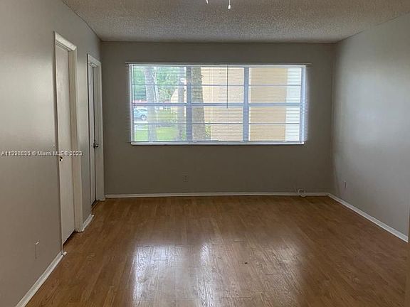 2nd image of 196 Lake Dora Dr #196