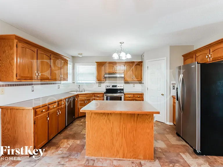 408 Preakness St — Photo 5