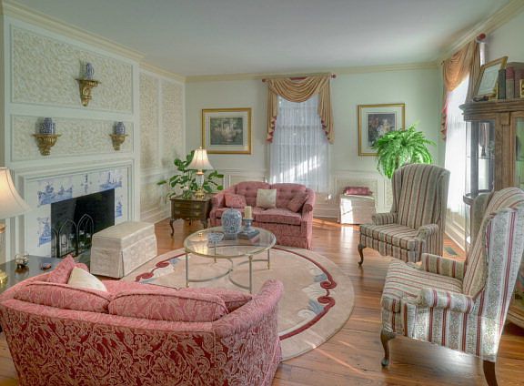 2nd image of 3633 Oglethorpe Dr