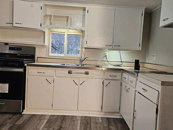 4th image of 52300 Helmen Ave