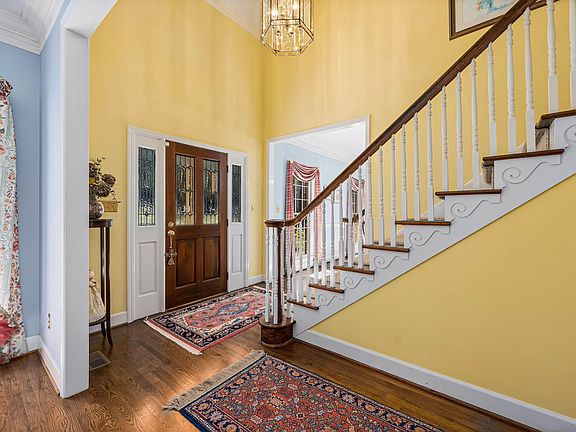 5th image of 2032 Lakemoor Dr