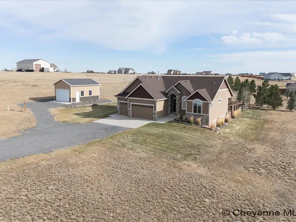 10401 Steamboat Ln, Cheyenne, WY 82009