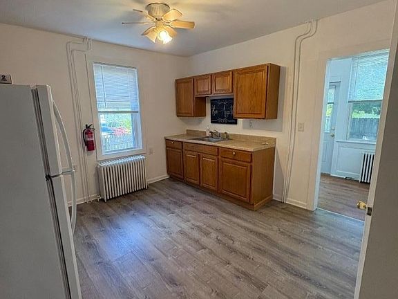 4th image of 43 2nd St