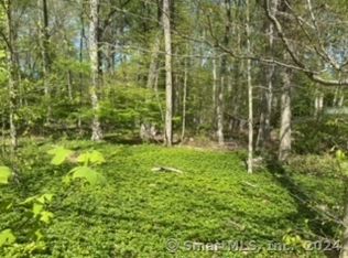 Lockwood Cir, Westport, CT 06880