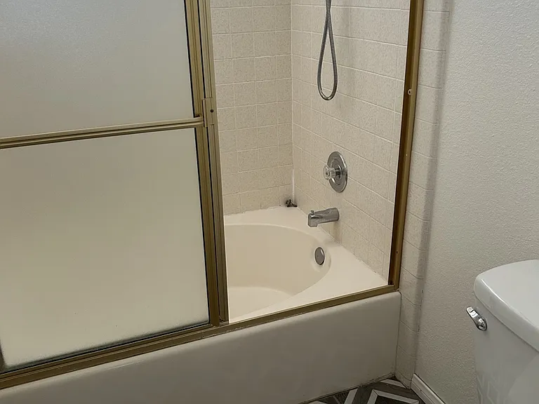 451 Summer View Cir — Photo 12