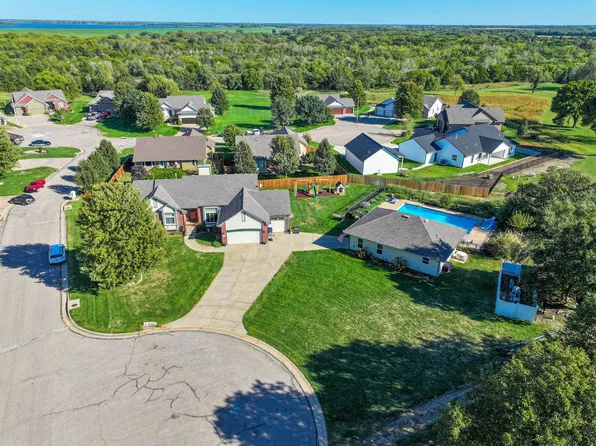 1325 Prairie View Rd, El Dorado, KS 67042