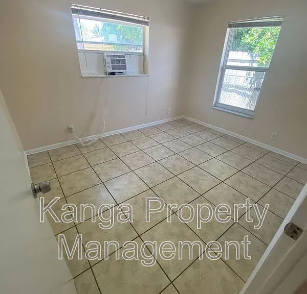 1217 S North St #4 — Photo 9