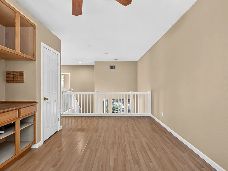 5230 Bay St — Photo 28