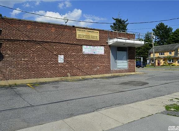 2nd image of 467 Hempstead Ave