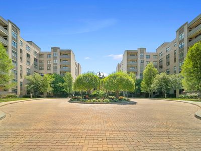 4545 W Touhy Ave APT 424W, Lincolnwood, IL, 60712