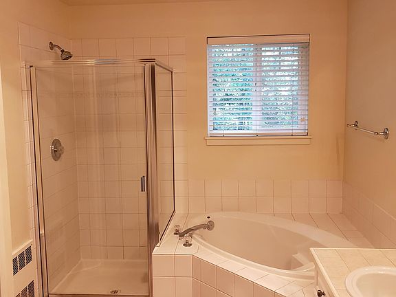 5-piece master bathroom, and walk in closet with elfa organizer