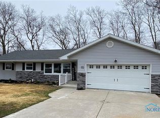 15 Deville Dr, Defiance, OH 43512